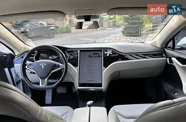 Лифтбек Tesla Model S 2017 в 