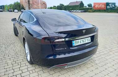 Лифтбек Tesla Model S 2014 в 