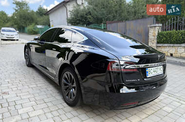 Лифтбек Tesla Model S 2017 в 