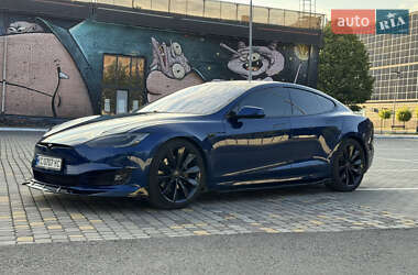 Лифтбек Tesla Model S 2016 в 