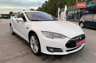 Ліфтбек Tesla Model S 2014 в 