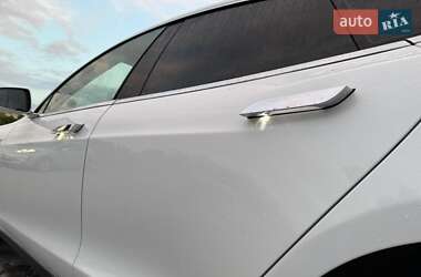 Ліфтбек Tesla Model S 2014 в 