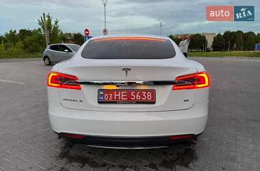 Ліфтбек Tesla Model S 2014 в 