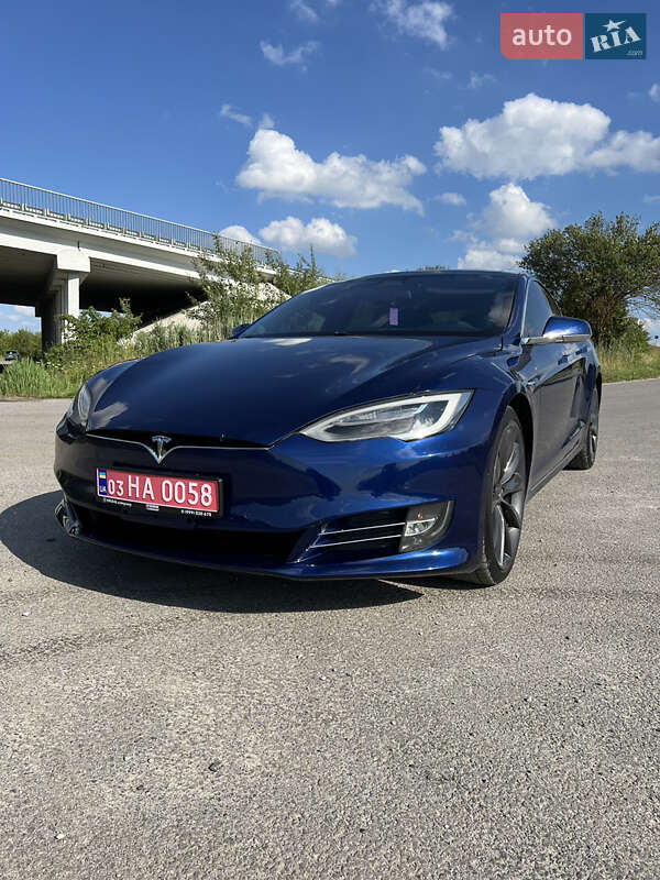 Лифтбек Tesla Model S 2016 в Тернополе