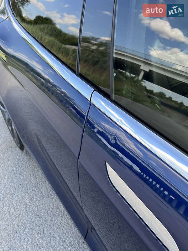 Лифтбек Tesla Model S 2016 в Тернополе