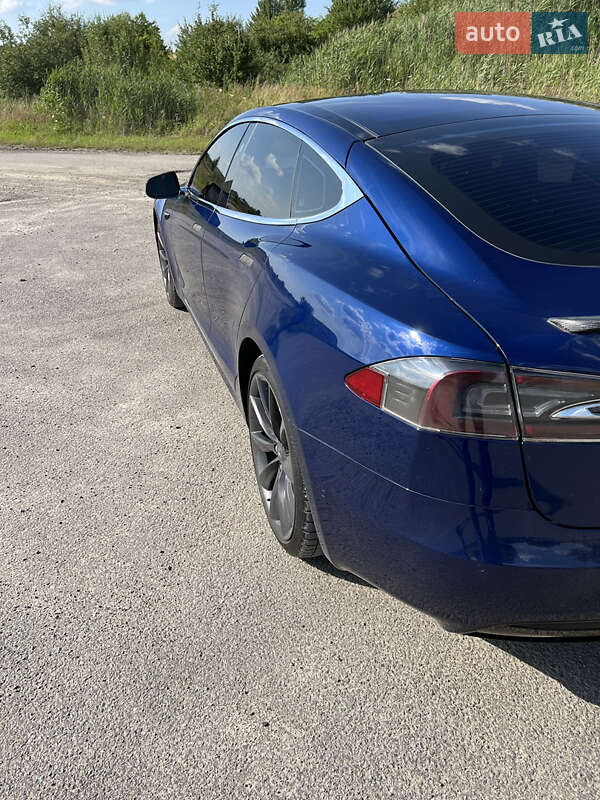 Лифтбек Tesla Model S 2016 в Тернополе