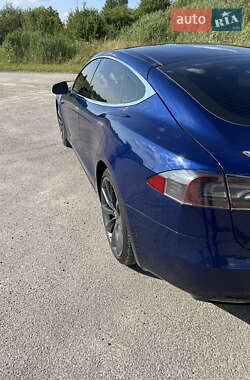Лифтбек Tesla Model S 2016 в 