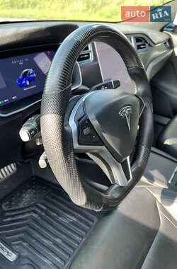 Лифтбек Tesla Model S 2016 в 