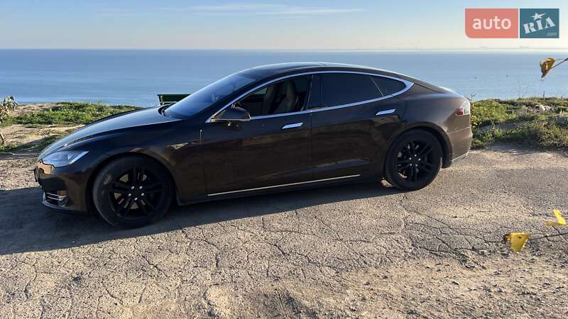 Ліфтбек Tesla Model S 2013 в Одесі