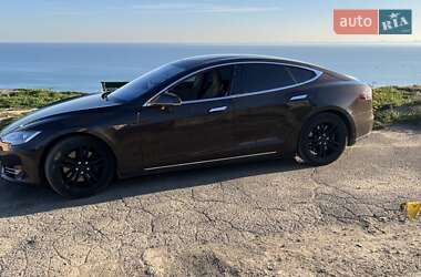 Лифтбек Tesla Model S 2013 в 