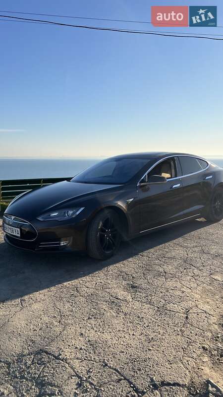Ліфтбек Tesla Model S 2013 в Одесі