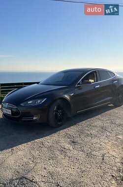 Лифтбек Tesla Model S 2013 в 