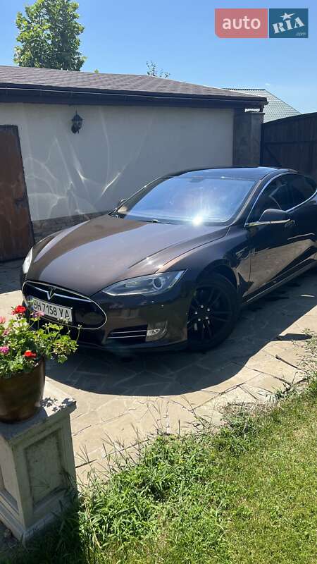 Ліфтбек Tesla Model S 2013 в Одесі