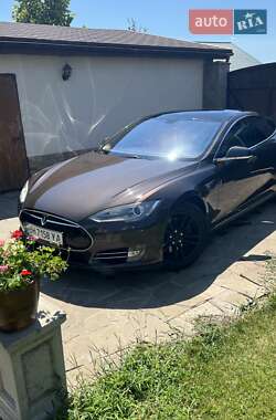 Лифтбек Tesla Model S 2013 в 