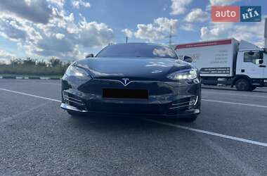 Лифтбек Tesla Model S 2018 в Ровно