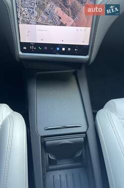 Лифтбек Tesla Model S 2018 в 