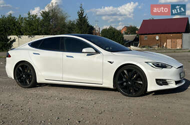 Лифтбек Tesla Model S 2018 в 