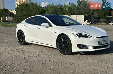 Лифтбек Tesla Model S 2018 в 