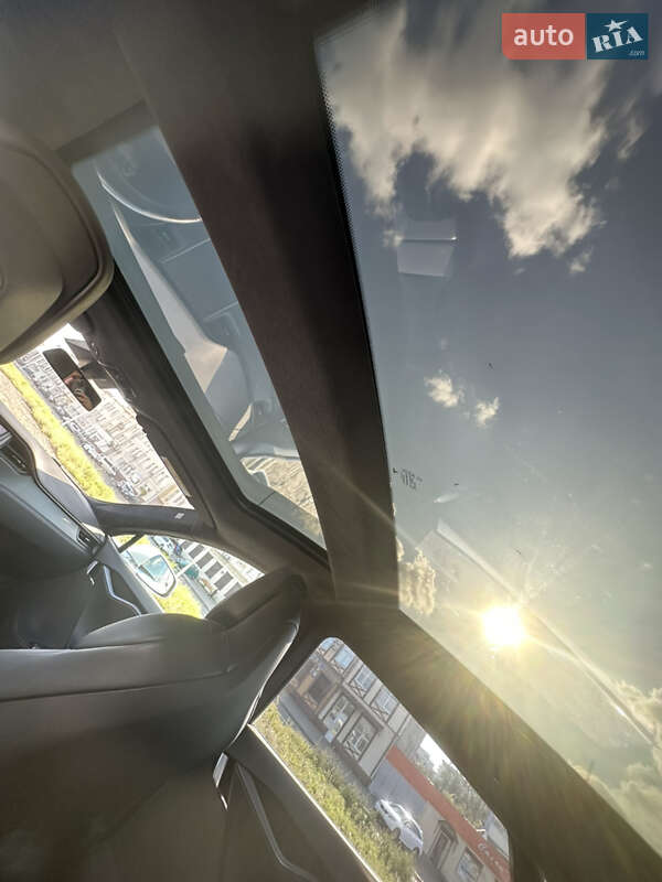 Лифтбек Tesla Model S 2018 в Харькове