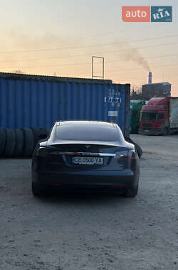 Лифтбек Tesla Model S 2015 в 