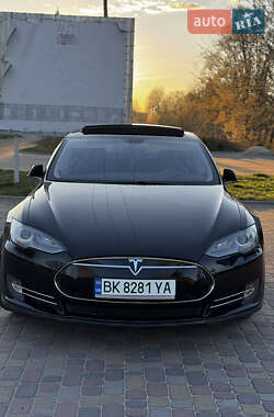 Лифтбек Tesla Model S 2014 в 