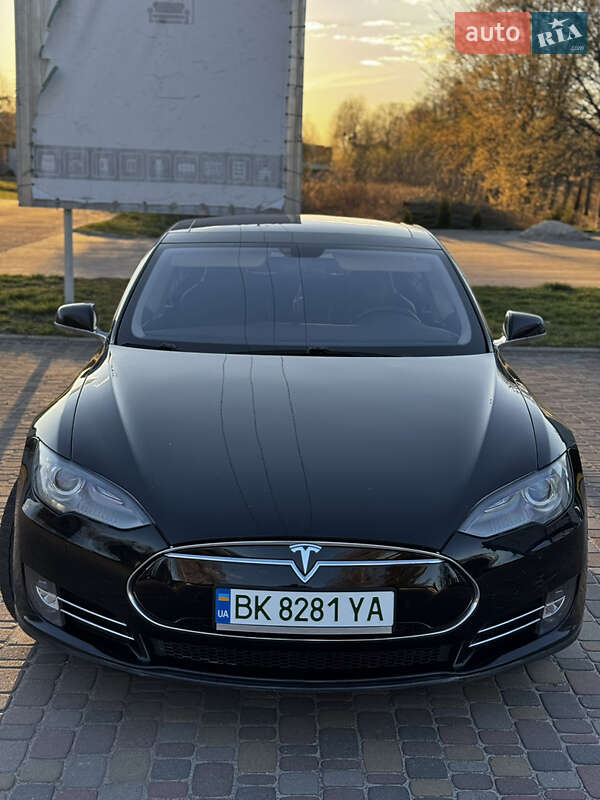 Ліфтбек Tesla Model S 2014 в Сарнах фото 16 Ліфтбек Tesla Model S 2014 в Сарнах