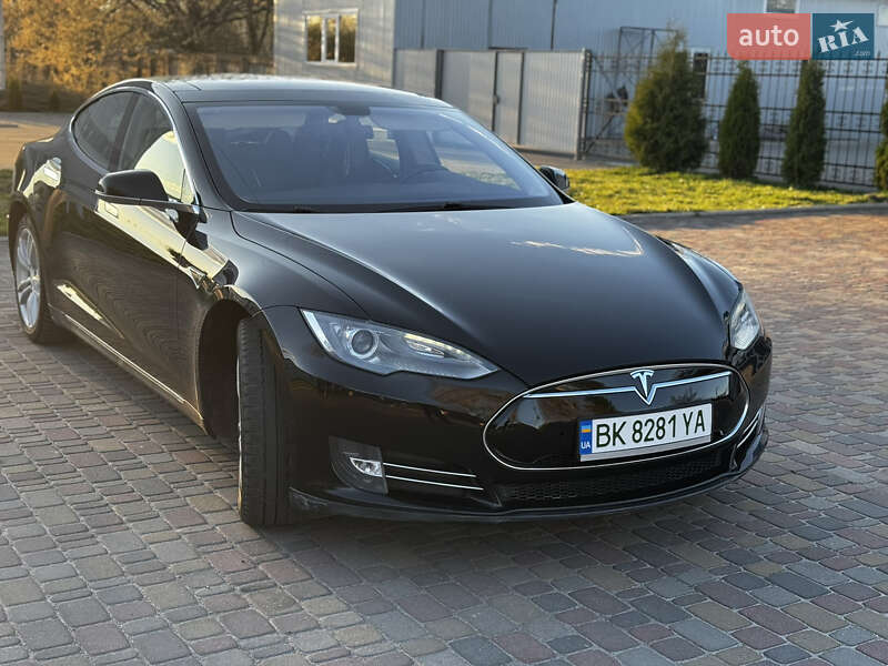 Ліфтбек Tesla Model S 2014 в Сарнах фото 32 Ліфтбек Tesla Model S 2014 в Сарнах