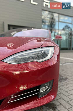 Ліфтбек Tesla Model S 2017 в 