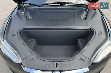 Лифтбек Tesla Model S 2017 в 