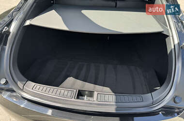 Лифтбек Tesla Model S 2017 в 