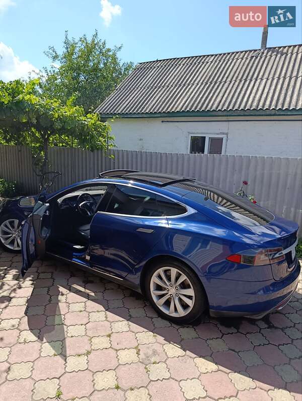 Ліфтбек Tesla Model S 2015 в Конотопі фото 9 Ліфтбек Tesla Model S 2015 в Конотопі