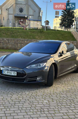Лифтбек Tesla Model S 2015 в Львове