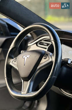 Лифтбек Tesla Model S 2015 в 