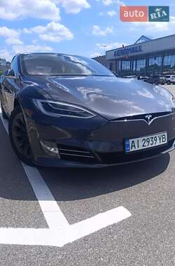 Лифтбек Tesla Model S 2018 в 