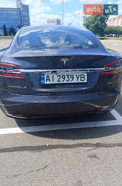Лифтбек Tesla Model S 2018 в 