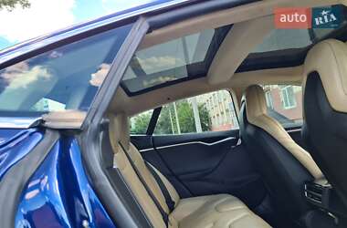 Лифтбек Tesla Model S 2016 в 