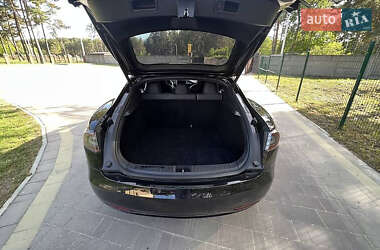 Ліфтбек Tesla Model S 2017 в 