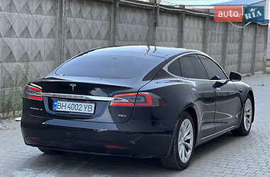 Лифтбек Tesla Model S 2017 в 