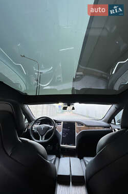 Лифтбек Tesla Model S 2017 в 
