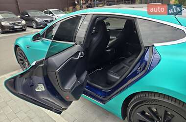 Лифтбек Tesla Model S 2018 в 