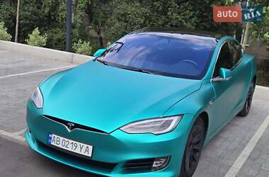Лифтбек Tesla Model S 2018 в Киеве