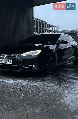 Лифтбек Tesla Model S 2014 в 