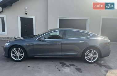 Лифтбек Tesla Model S 2013 в 