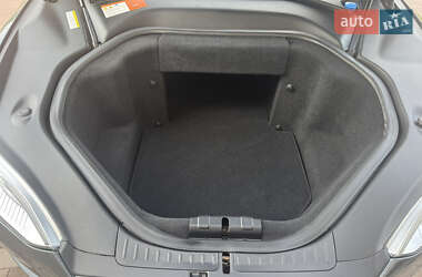 Лифтбек Tesla Model S 2013 в 