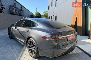 Лифтбек Tesla Model S 2017 в 