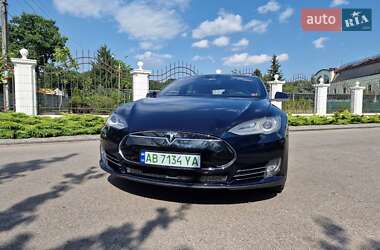 Ліфтбек Tesla Model S 2015 в Вінниці