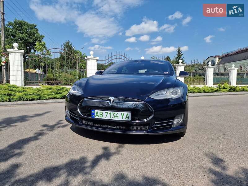 Лифтбек Tesla Model S 2015 в Виннице фото 8 Лифтбек Tesla Model S 2015 в Виннице