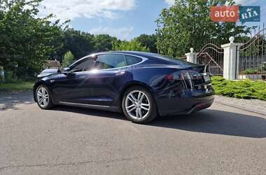 Ліфтбек Tesla Model S 2015 в Вінниці