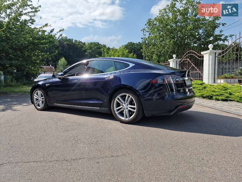 Лифтбек Tesla Model S 2015 в Виннице фото 11 Лифтбек Tesla Model S 2015 в Виннице