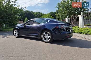 Ліфтбек Tesla Model S 2015 в Вінниці